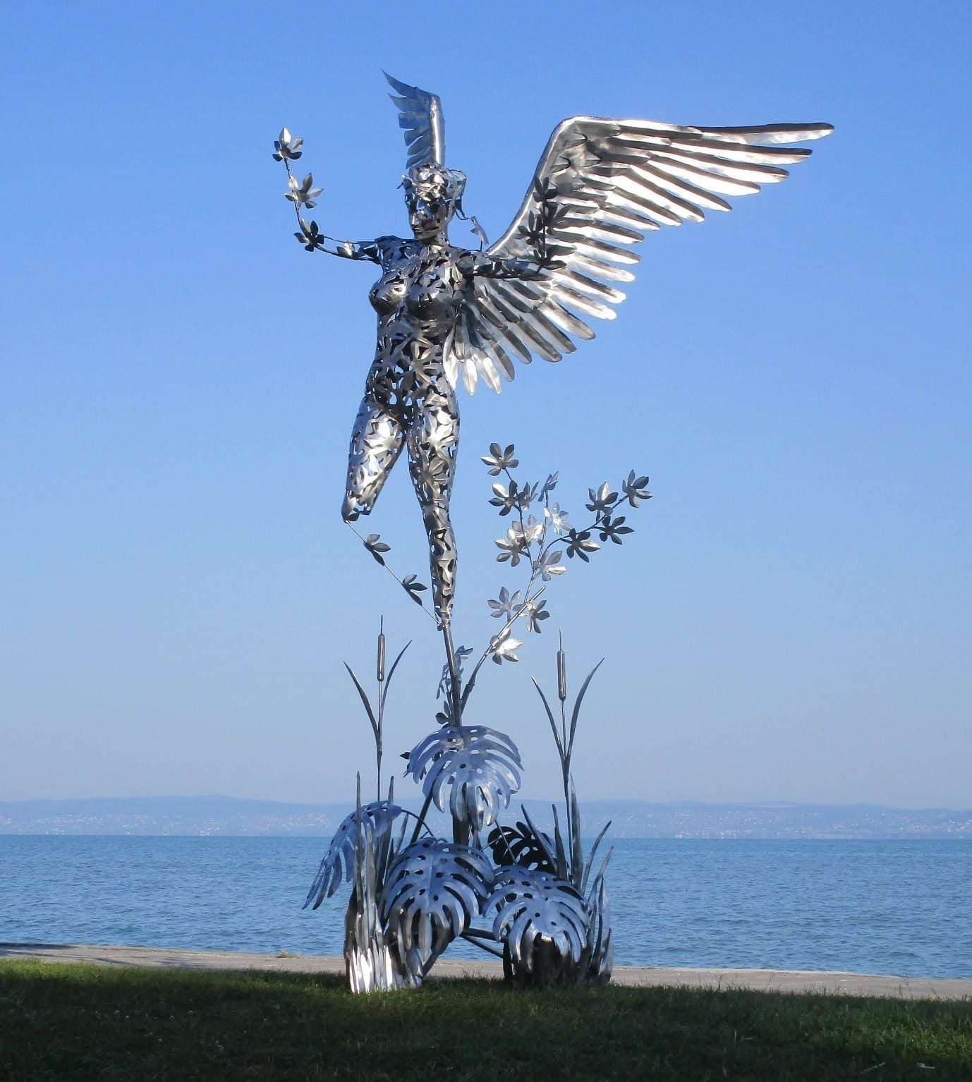 Syrinx (edelstahl) 200x145x370 52kg