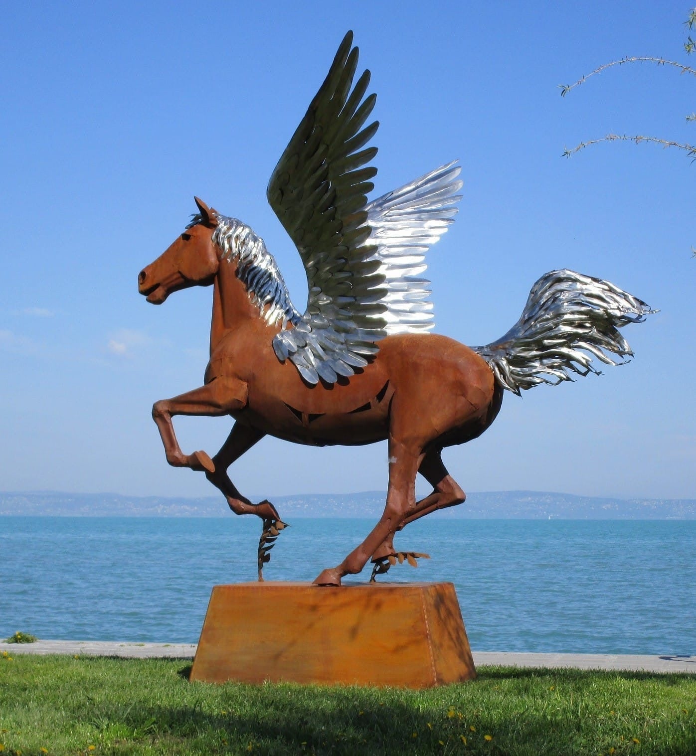 Pegasus Lebensgroß (edelstahl+rostig) 175x288x305 88kg