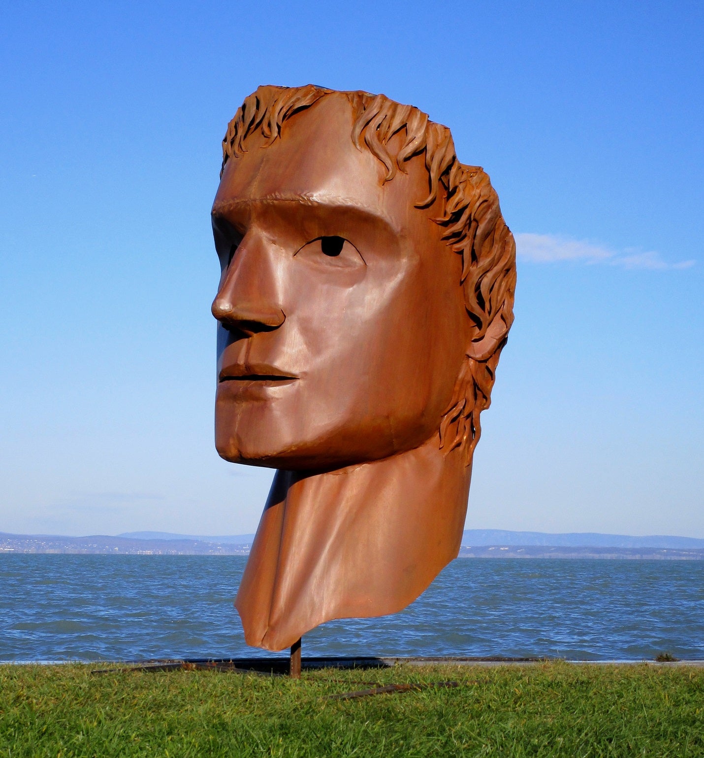 Männlicher Kopf Caesar (rostig) 113x104x213 63kg