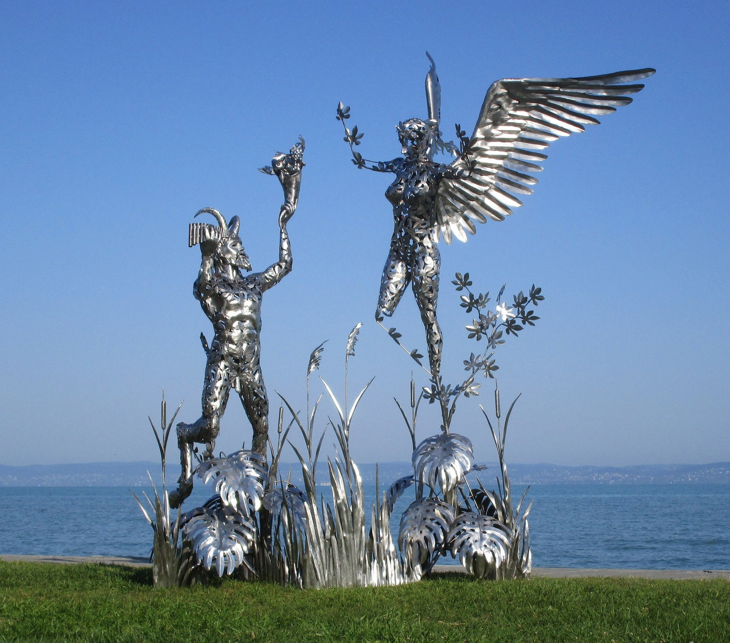 Syrinx und Pan (edelstahl) 325x173x370 93kg