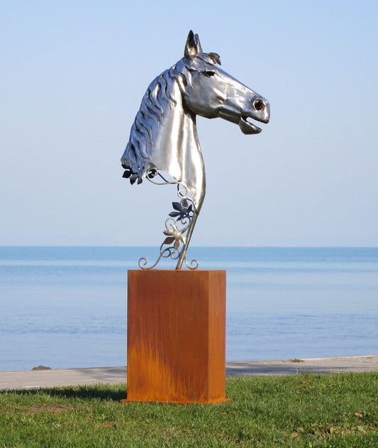 Pferdekopf auf Säule (edelstahl+rostig) 36,5x82x197  19kg