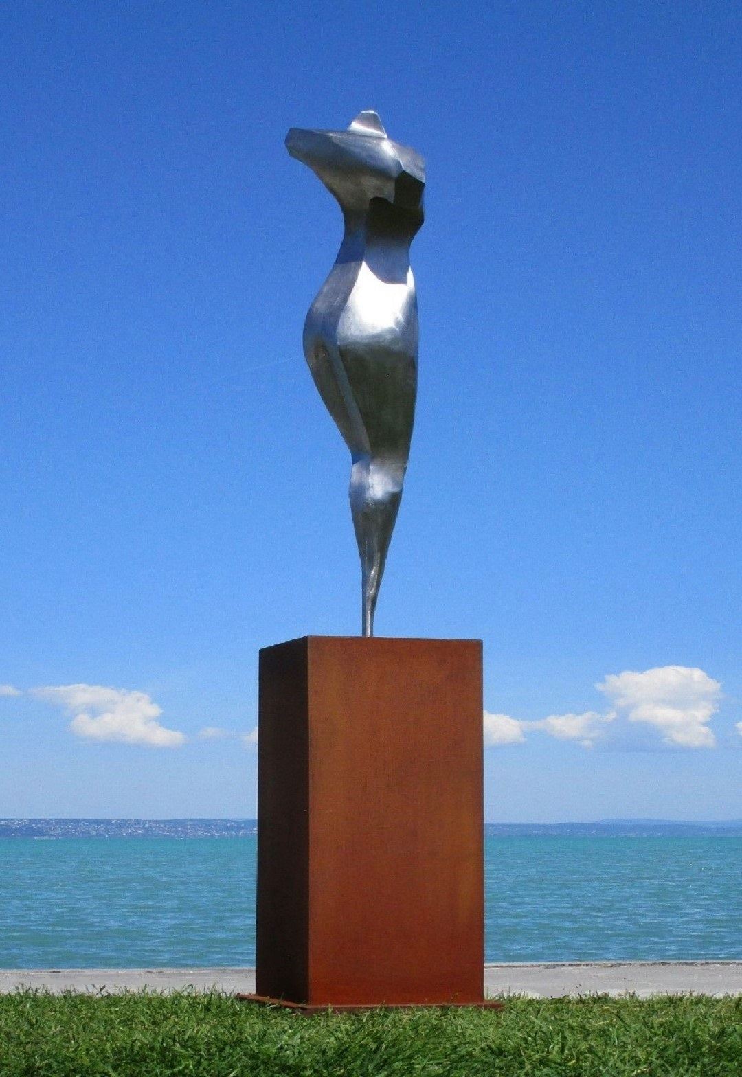 Aphrodite 272 (edelstahl+rostig) 56x56x272  32kg