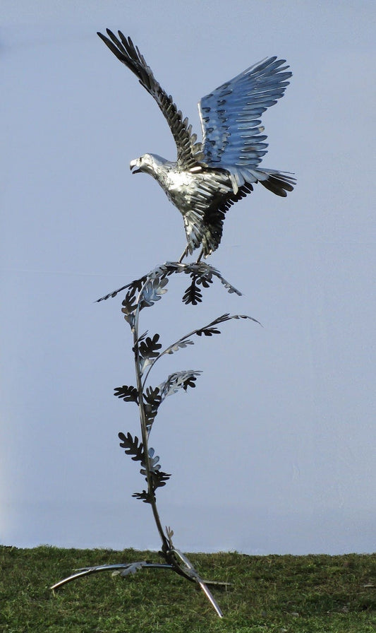 Steinadler am großen Ast (edelstahl) 100x96x210  18,5kg