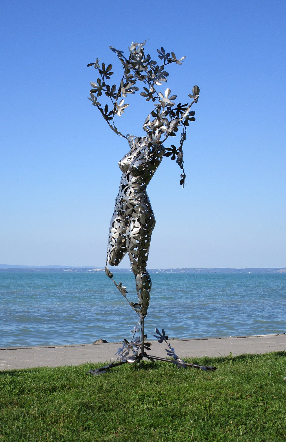 Daphne 255 (edelstahl) 110x137x255  14kg