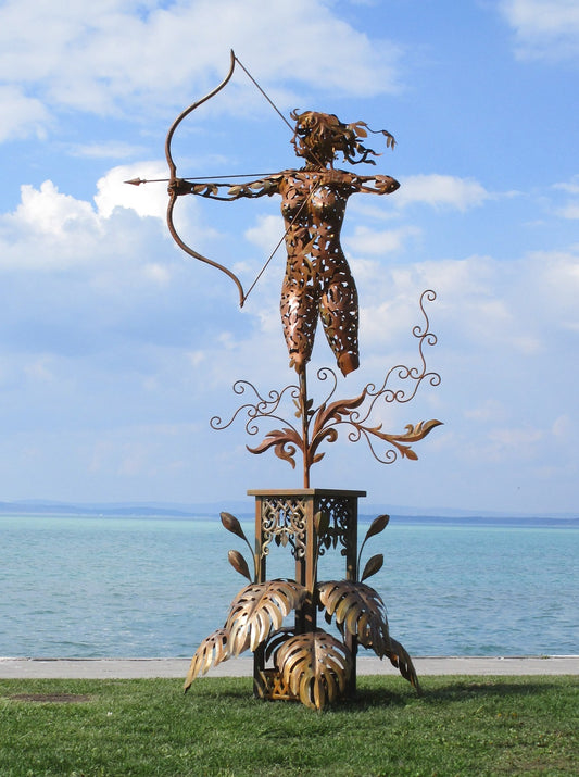 Diana (rostig) 160x100x328  45kg