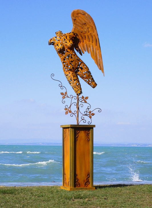 Engel am Säule (rostig) 53x98x300  45kg