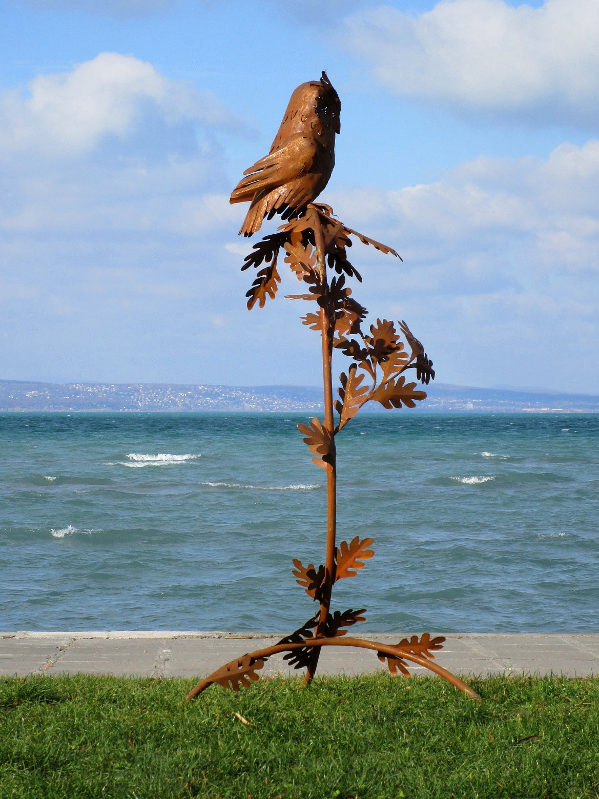 Eule am großen Ast (rostig) 78x87x170  6,9kg