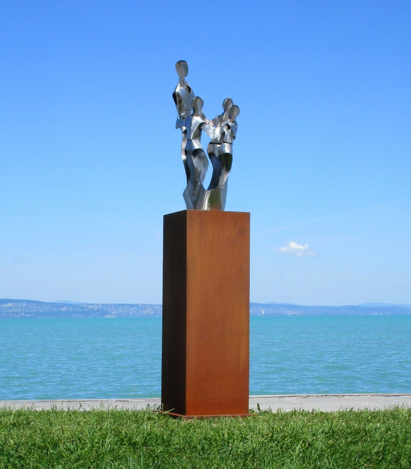 Freude Skulptur (edelstahl) 40x40x182  20kg