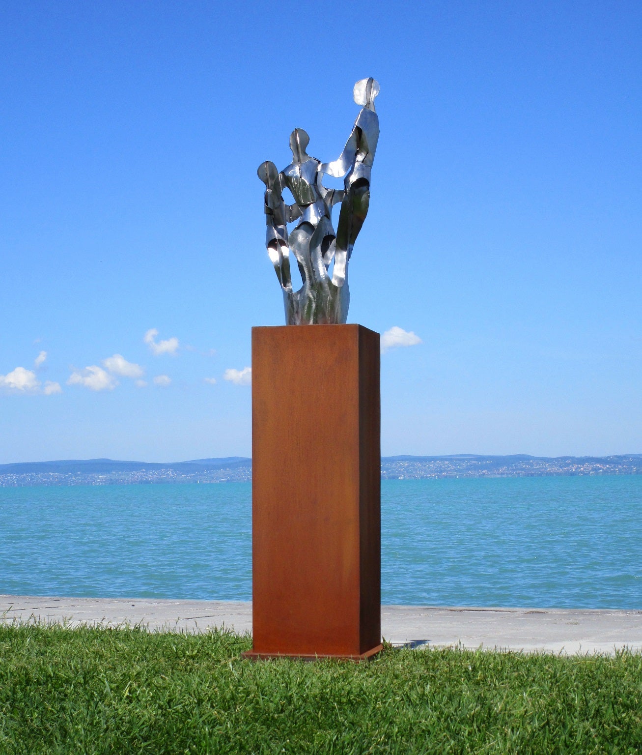 Freude Skulptur (edelstahl) 40x40x182  20kg