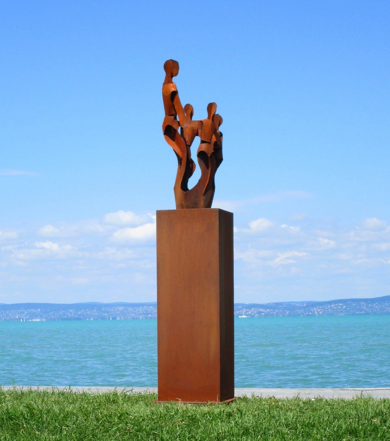 Freude Skulptur (rostig) 40x40x182  20kg