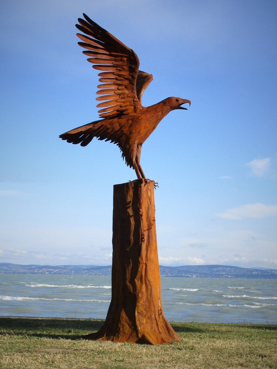 Großer Adler auf dem Baum (rostig) 160x185x385  57kg