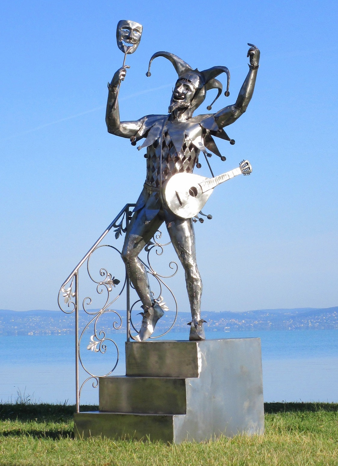 Hoppeditz-Figur auf der Treppe (edelstahl) 110x112x277  59kg