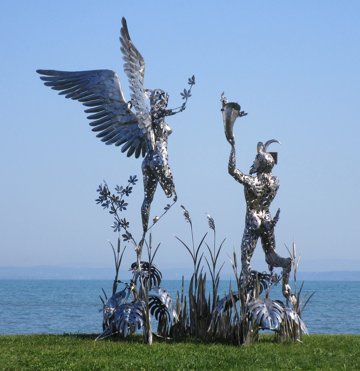 Syrinx und Pan (edelstahl) 325x173x370  93kg